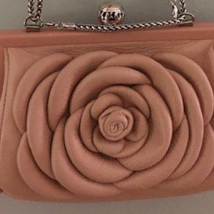BRIGHTON "MY MICHELLE" 3D FLOWER CLUTCH / SHOULDER
